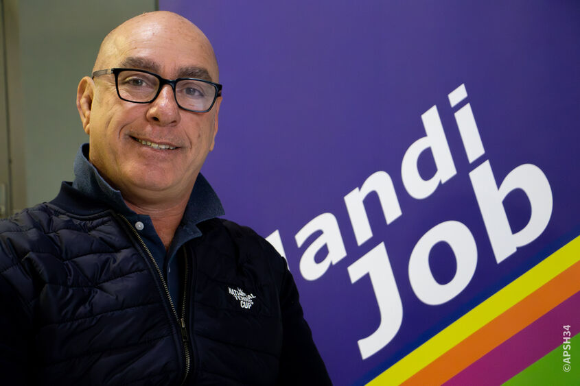 Portrait de Jean-Félix Boudou 29e français de tennis fauteuil au salon Handi'job Béziers